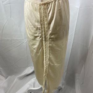 Visions vintage half slip. Beige size small